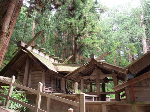 北アルプスの麓、長野県大町市の観光スポットを巡る「信濃大町ぐるりん号」が運行開始！