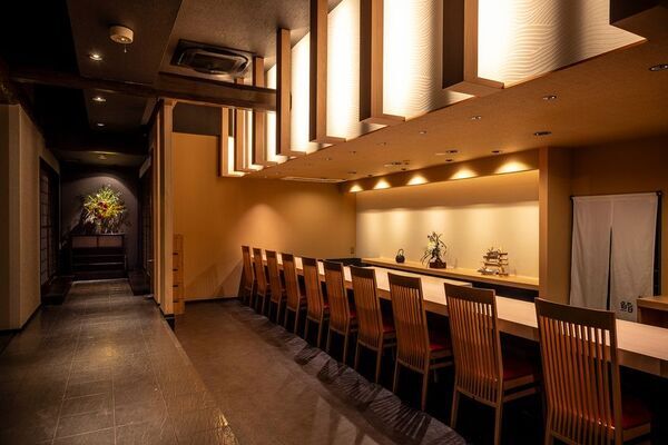 【2025年7月23日(水)グランドオープン】日本の伝統と革新が交差する、美食の舞台「能登前寿司と原始焼き 鮨 湊崎」 金沢・片町に誕生