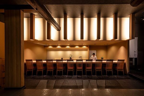 【2025年7月23日(水)グランドオープン】日本の伝統と革新が交差する、美食の舞台「能登前寿司と原始焼き 鮨 湊崎」 金沢・片町に誕生