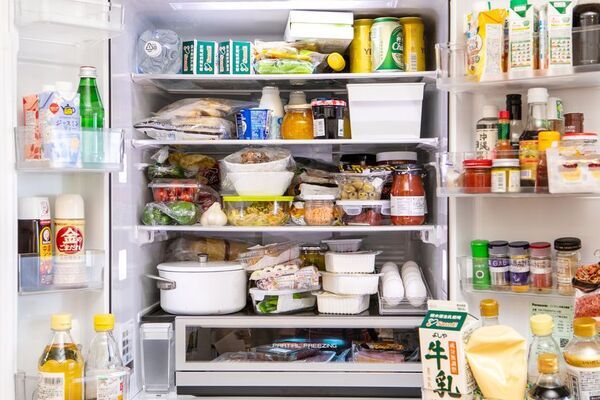 ＼夏の電気代節約には「冷蔵庫7割収納」がカギ／　常温保存可能なロングライフ牛乳の活用で賢いストックを始めよう！夏に食べたい簡単“牛乳”レシピも大公開！