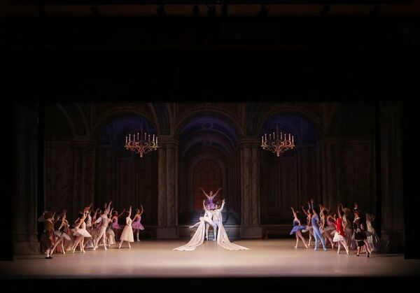 プロバレエダンサーを招いた3才からプロまでが集結するバレエ公演「Y's Ballet Festival 26th」を8月10日に埼玉会館で開催