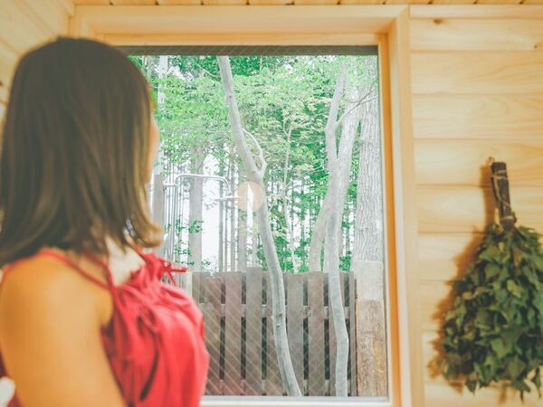 「那須高原 プライベートヴィラ Yellow Base」が生まれ変わる　「Mimoza Retreat NASU(ミモザ・リトリート那須)」として、より上質な滞在体験を提供開始