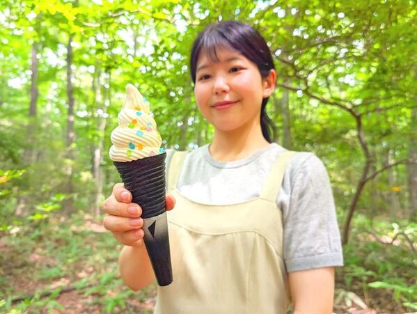 那須高原のグランピングカフェ＆BBQ“たき火”に新名物誕生！濃厚ミルクのご褒美ソフト「那須高原“しろくろみるく”ソフトクリーム」2025年8月8日(金)より新発売