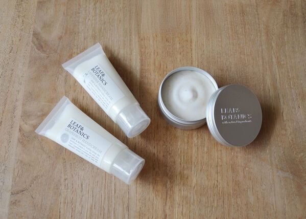 寝ているあいだに集中保湿！こっくり濃厚、手肌なめらか　リーフ＆ボタニクス「ナイトハンドクリーム」を9月10日発売