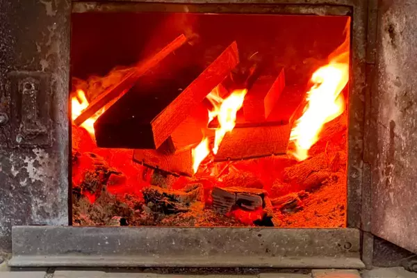 伝統の「黄金天然にがり」が夏の健康管理のための新提案として注目！　10万人近い暑さによる搬送事例にマグネシウム補給の重要性を発表