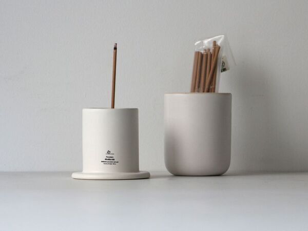 機能美を備えた、蓋付き磁器製灰皿を8月上旬に発売　電子タバコユーザーの新定番～ANAheim Porcelain Ash-Pot～