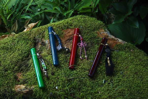 思い思いの供養を身近に　心に寄り添う手元供養品「灯(とう／ともり)」登場