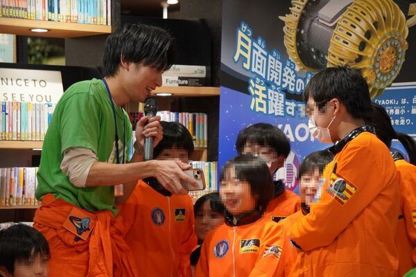 株式会社うちゅう、宇宙兄弟と連携し、三井不動産商業マネジメント株式会社が運営する全国12施設の商業施設で「親子で挑戦！宇宙兄弟スペースMISSIONツアー2025 ～ムッタからの招待状～」を開催！