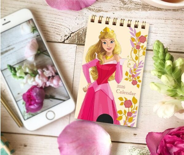 夢がいっぱい！推しのプリンセスが12種類登場　「ディズニープリンセス／ポケットカレンダー」9月1日新発売　滑り止め付で自立して、コンパクトで持ち運びに便利！