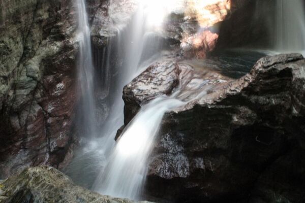 ～「〇〇禁止」から「〇〇で楽しもう」へ　観光客の一極集中から多極分散へと行動変容を促す、「前向き発想」オーバーツーリズム対策動画を公開