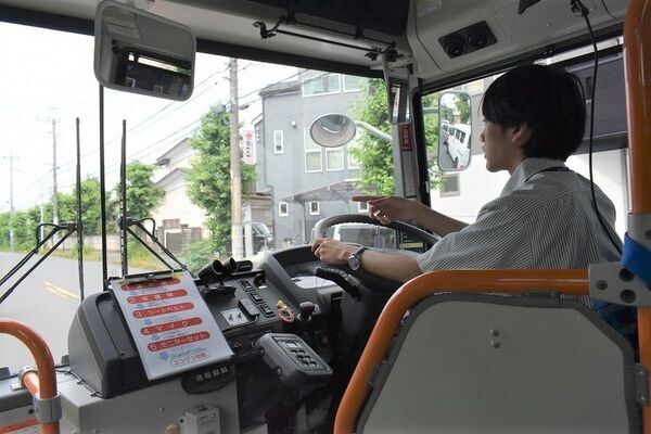 埼玉県内最年少路線バス運転士が誕生！西武バスにおいて19歳バス運転士2名がデビューします