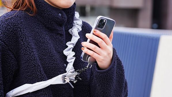 累計サポーター1,000名超え！“片手1秒”でスマホをストラップから着脱できる「MAGHOL」に新カラー登場！予約販売を9月29日まで実施