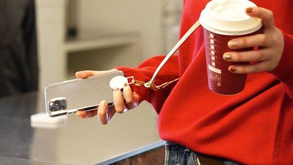 累計サポーター1,000名超え！“片手1秒”でスマホをストラップから着脱できる「MAGHOL」に新カラー登場！予約販売を9月29日まで実施