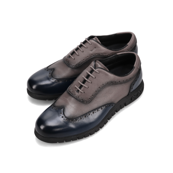 履くだけで「疲労回復」する madrasリカバリーゴルフシューズ