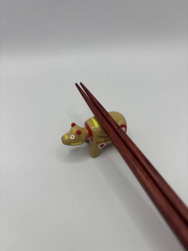 福島の“ご当地グルメ”をテーマにした赤べこ箸置き「ご当地グルメver」3種類を8月21日(木)より本格販売開始