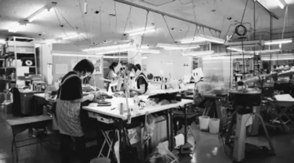 汗もニオイも寄せつけない、“Tシャツ超え”の純国産ニット誕生！大人のための「Smart Air Knit」、8/15よりMakuake先行発売