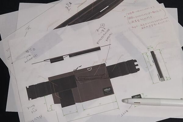 海外クラファン456％達成の話題作！大阪発“モバ充を腰に巻く”スマホ多用旅に最適なスマートポーチを8月19日に販売開始