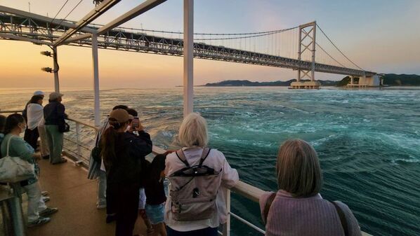 夕日と渦潮と船上生演奏の絶景コラボ　淡路島発！「サンセットクルーズ」9月6日(土)、9月7日(日)の2日間限定で開催！