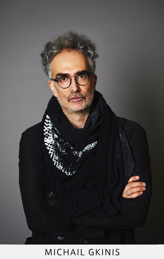 日本の生地の魅力を「着るアート」で世界に発信するギリシャ人アーティスト／デザイナー ミハイルギニス、世界で活躍するギリシャ人を紹介する書籍「GREEKS」に掲載