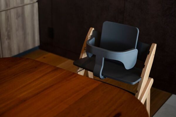 「UMITO 熱海 別邸」に、moji多機能ハイチェアYIPPYを納入　宿泊施設の付加価値向上と今後の更なる展開を目指す