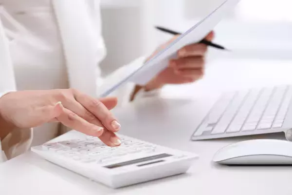 全国の管理栄養士を対象にアンケートを実施　“やりがい”だけでは続けられない、現場のリアルを可視化