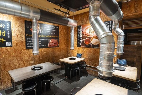 高級黒毛和牛セット3,960円1本勝負の牝牛専門店「高級和牛焼肉ドロンパ」(福岡市博多区・東比恵)がリニューアル！