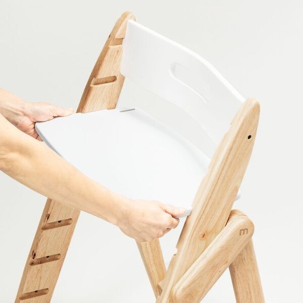 ドイツ生まれの“moji”が提案する多機能ハイチェア「YIPPY(イッピー)」がさらに進化、新コレクションESSENCE(エッセンス)デビュー