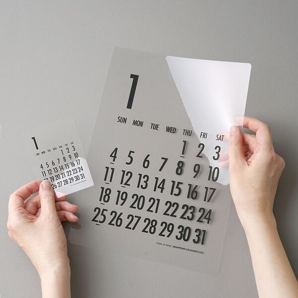 透明素材を活かした「文字だけが浮かぶカレンダー」9/1発売　再生材100％使用　環境に配慮したもの選びを日常に