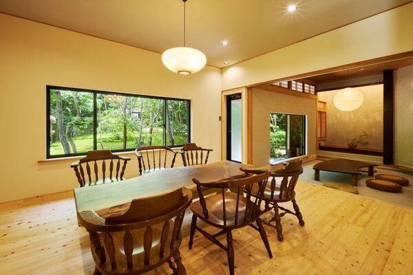 心ほどける日本庭園1組限定の貸切宿「ＳＨＥＬＴＥＲ．道志」地域とつながるウェルカムワイン10月限定プレゼント企画開催！