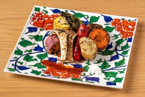 【新店オープン】料理とライブ感を愉しむ。『いけすと炭と薪焼と 博多 とりとりと』9月8日(月)福岡・天神に誕生