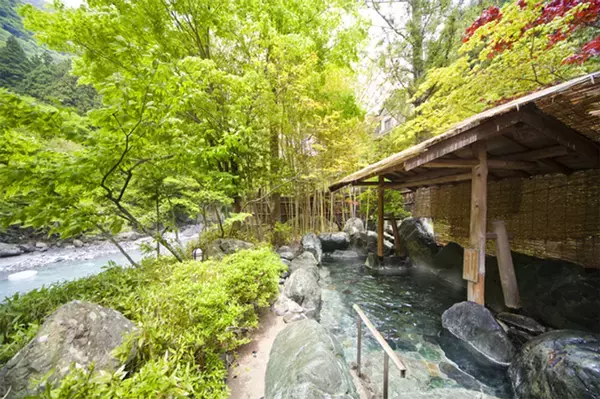 BIGLOBE、温泉賢人が偏愛する温泉宿リスト「絶景！紅葉」「気絶するほど感動する」宿を本日公開