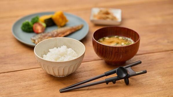 “お箸博士”丁子 雄希先生と共同開発した「エジソンのお箸ラストステップ 大人用」を9月中旬に発売！正しく美しい持ち方が身に付きやすいお箸
