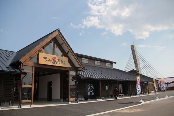 カメラ女子10名が富山西部の魅力を発掘！「富山県西部の魅力発掘モニターツアー」9月6日・7日に開催