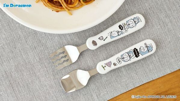 累計販売数1,000万本突破！元祖フォーク＆スプーンがドラえもんデザインに！2025年10月2日発売