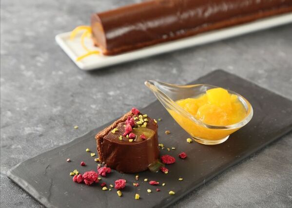 千葉・舞浜のスイーツビュッフェ「Salon de Sweets」9月17日(水)より開催『ハロウィン・ヴィランズ・サロン』　～ハロウィンの夜、ヴィランたちの甘美な饗宴へ～