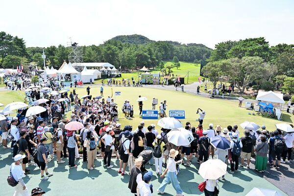 国内男女ゴルフツアーで今季最多のギャラリー数！「Sansan KBCオーガスタゴルフトーナメント2025」24,015人が福岡・芥屋ゴルフ倶楽部に来場
