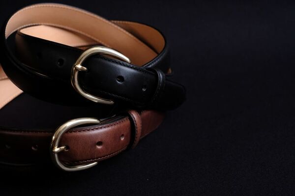 革工房MUNEKAWA、2種類の上質レザーで作るレザーベルト「Brass」をリニューアル販売開始