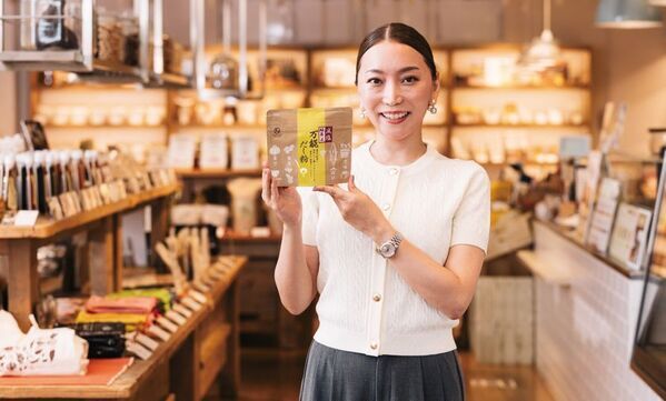 加藤綾菜さんとタマチャンショップ共同開発の「綾菜式減塩 万能だし粉」が発売からわずか48時間で初回製造分完売！