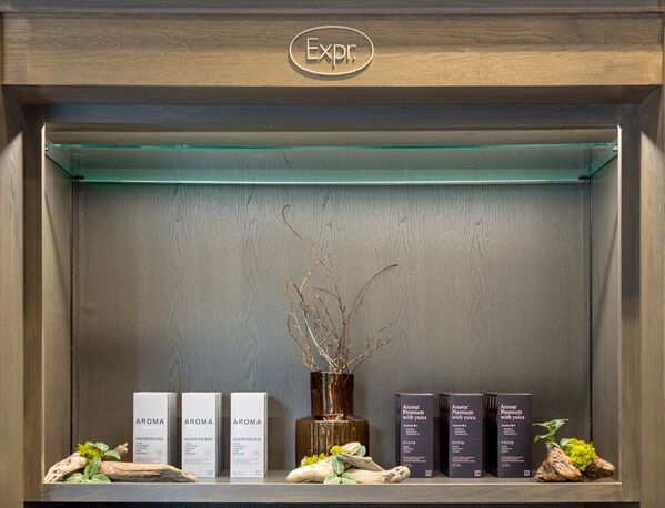 香りを楽しむおしぼり『AROMA Premium』にギフト箱が登場　河口湖のフレンチカフェ＆テラス「Expression」で販売開始