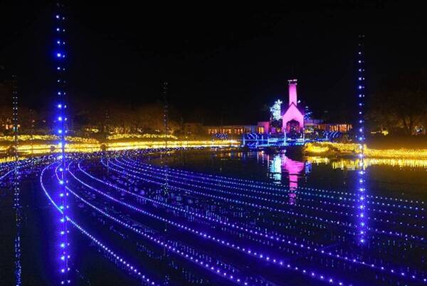 「なばなの里 イルミネーション」へは電車とバスで便利にお得に近鉄長島駅に急行を臨時停車、「なばなの里」への直通バスを運行！