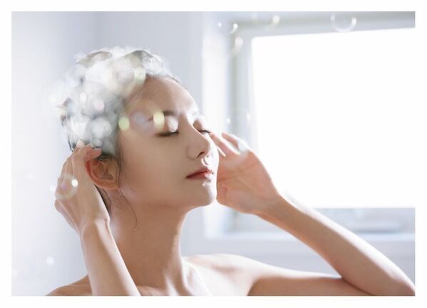 【新商品】ふわり泡で、根元から健やかに！『ひとときのしずく エレシャンプー＆エレトリートメント』2025年9月20日発売