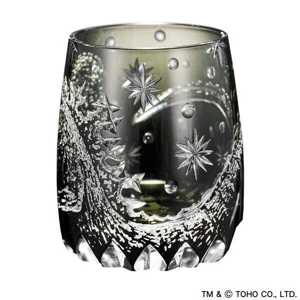 漆黒の硝子に刻まれた、『ゴジラ』（1954）の世界。＜ゴジラ  70周年記念  江戸切子グラス＞新発売！