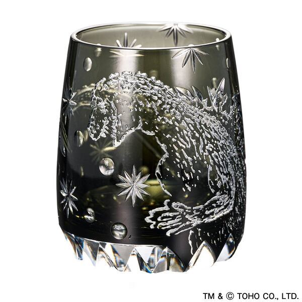 漆黒の硝子に刻まれた、『ゴジラ』（1954）の世界。＜ゴジラ  70周年記念  江戸切子グラス＞新発売！