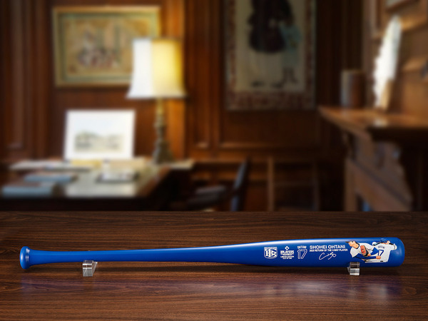 大谷翔平選手の二刀流復活を記念して、試合での雄姿とサインがプリントされた公式記念アイテム2商品が登場！