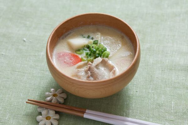 管理栄養士・豆乳マイスター“プロ”の藤橋ひとみ先生が“手軽な豆乳の取り入れ方”を提案　超お手軽レシピ“リセッ豆乳飯”で豆乳習慣はじめよう！極めつきの“豆乳ラバー”黒豆田聖子さん(モノマネ芸人)が驚きの“豆乳ライフ”を大公開！