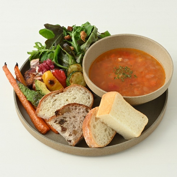 【あべのハルカス近鉄本店】「しあわせの国」と言われるデンマークをお手本にしたカフェ＆ショップ「KAFFE OTTE（カフェ オッテ）あべのハルカス店」では、新メニューを9 月17 日(水)より発売