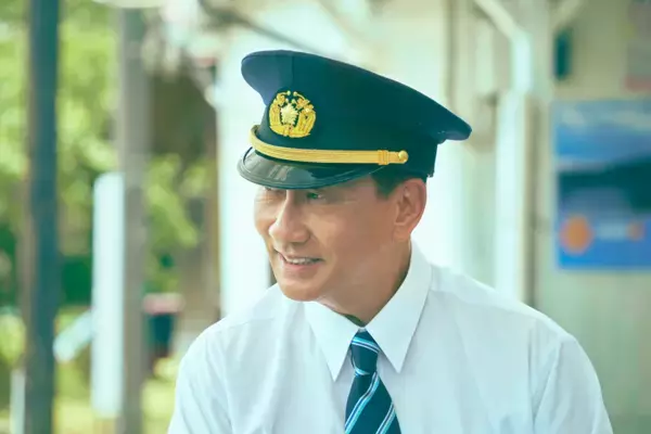 中井貴一さん、少年期に憧れた駅長役に挑戦　いつまでも変わらない“ふるさと”のような安心感　ミキプルーン新TVCM『帰郷』篇『出発』篇　9月22日(月)から全国で放映開始