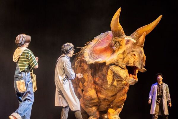 全国およそ80都市にて通算30万人以上を動員した大人気ステージ『恐竜ラボ！』待望の新作が11月より全国で開催！