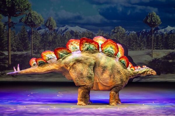 全国およそ80都市にて通算30万人以上を動員した大人気ステージ『恐竜ラボ！』待望の新作が11月より全国で開催！