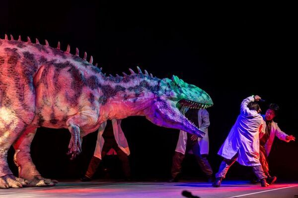 全国およそ80都市にて通算30万人以上を動員した大人気ステージ『恐竜ラボ！』待望の新作が11月より全国で開催！